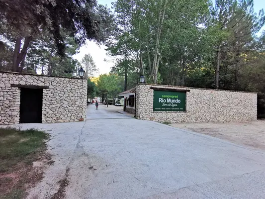 Camping Río Mundo